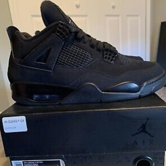 These black cats are so close to me but it’s time for me to sell - Picture 4 of 4